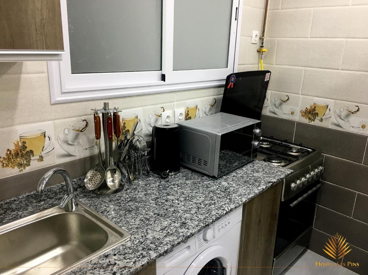Hostel Les Pins Alger Екстер'єр фото
