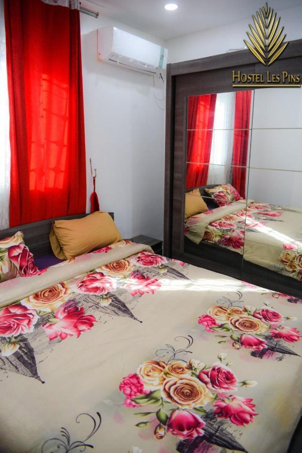 Hostel Les Pins Alger Екстер'єр фото